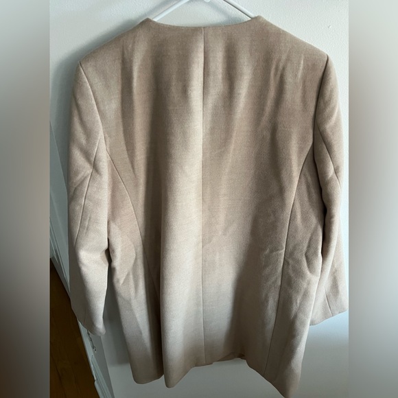 Barely worn tan loft jacket - Picture 2 of 3